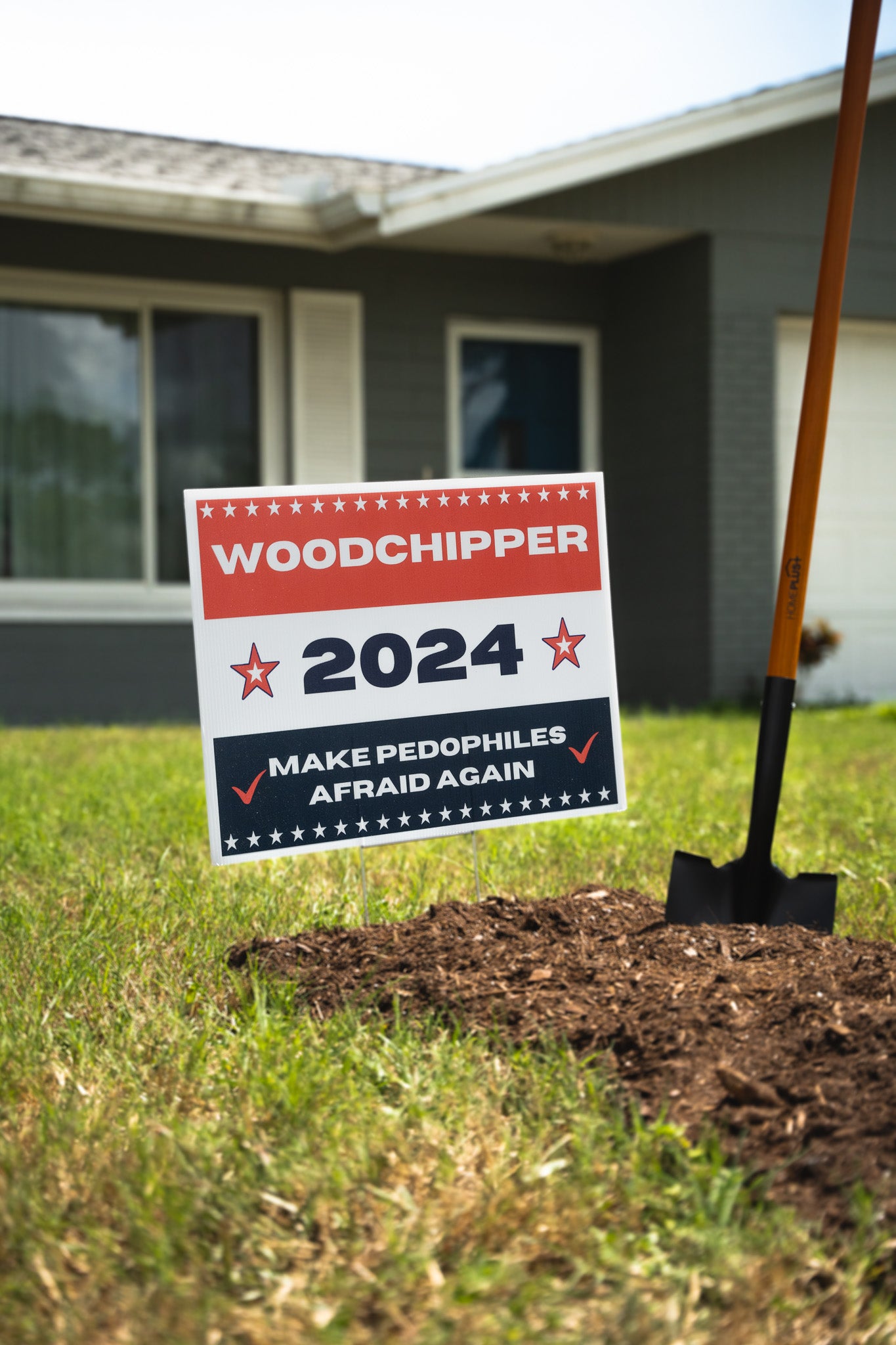 WoodChipper 24' Yard Sign (24"x 18")